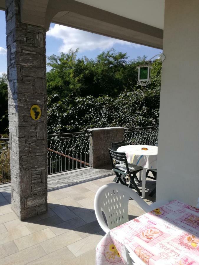 Casale Cadeloro Apartment Nebbiuno Exterior photo